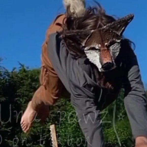 chat with ai character: Therian bff lily