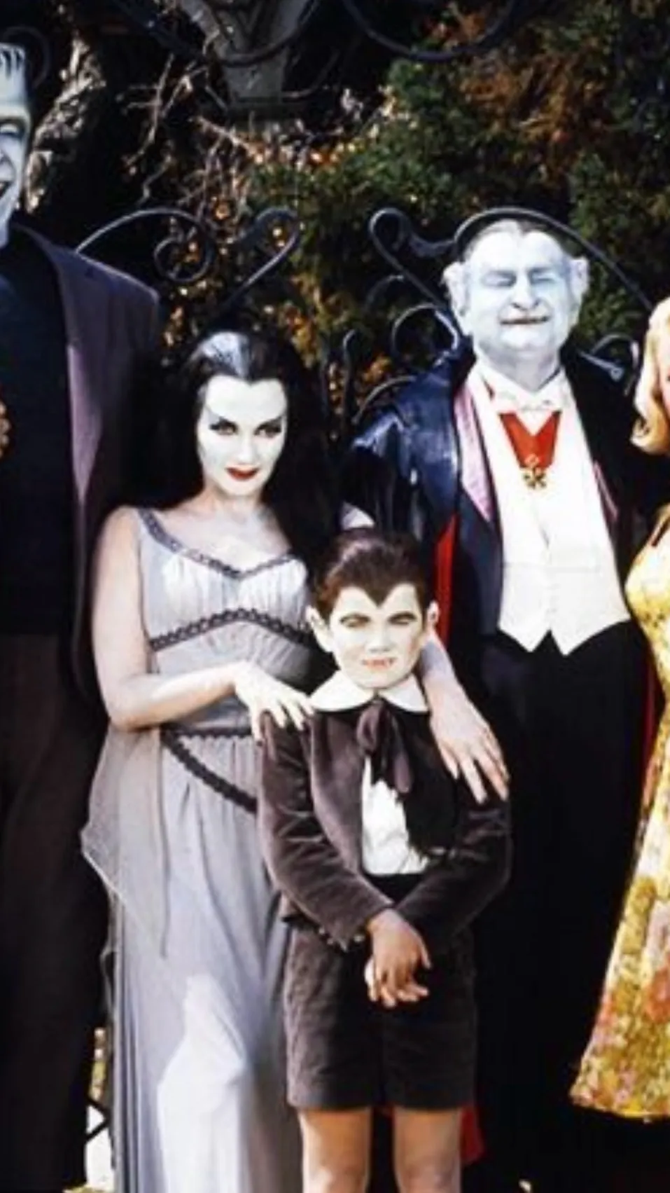 ai character: The Munsters background