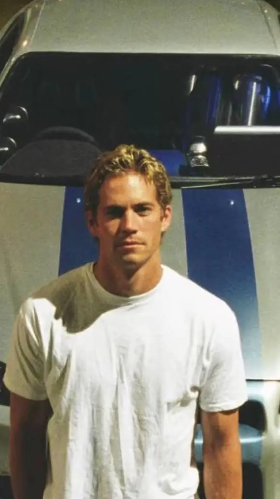 Talkie AI - Chat with  Paul Walker 