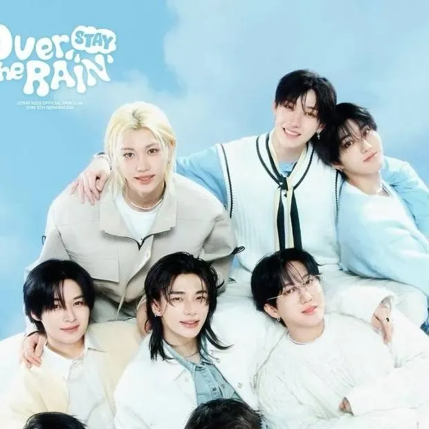 chat with ai character: straykids