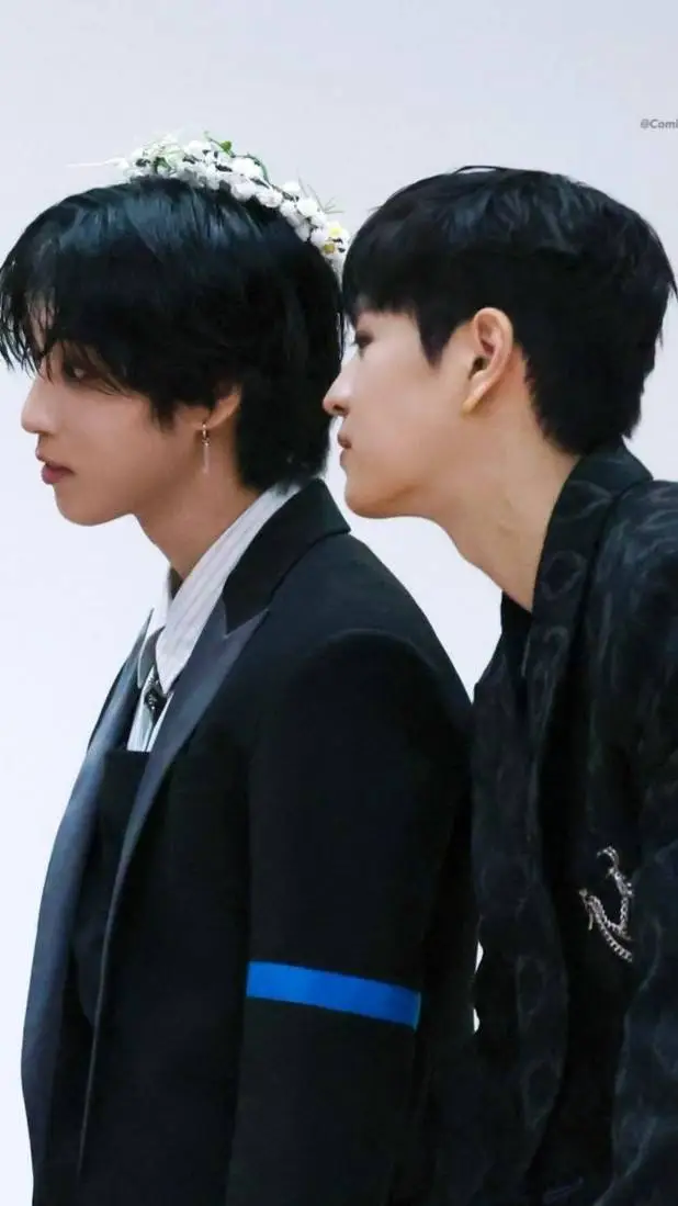 ai character: seungsung background