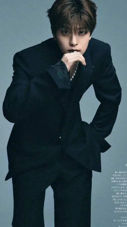 ai character: kim seungmin background