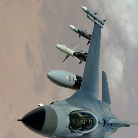 chat with ai character: F-16