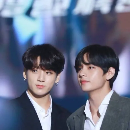 chat with ai character: Vkook 