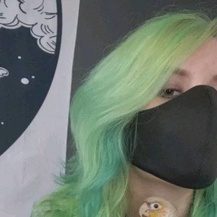 chat with ai character: smokeebee