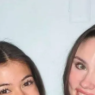 chat with ai character: Girls