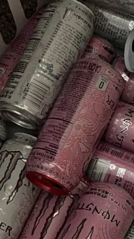 ai character: hh kidnap  background