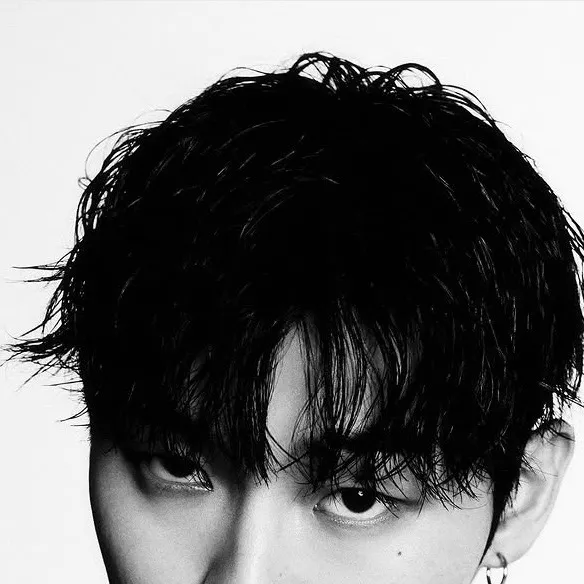 chat with ai character: Choi Hyunwook