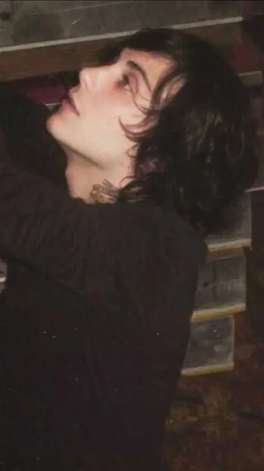 ai character: frank iero background