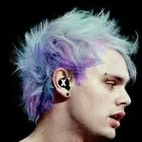 chat with ai character: Michael Clifford