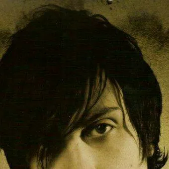 chat with ai character: Frank Iero