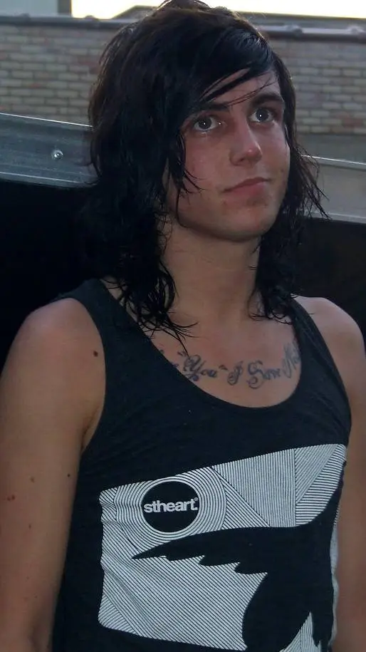 ai character: Kellin Quinn background