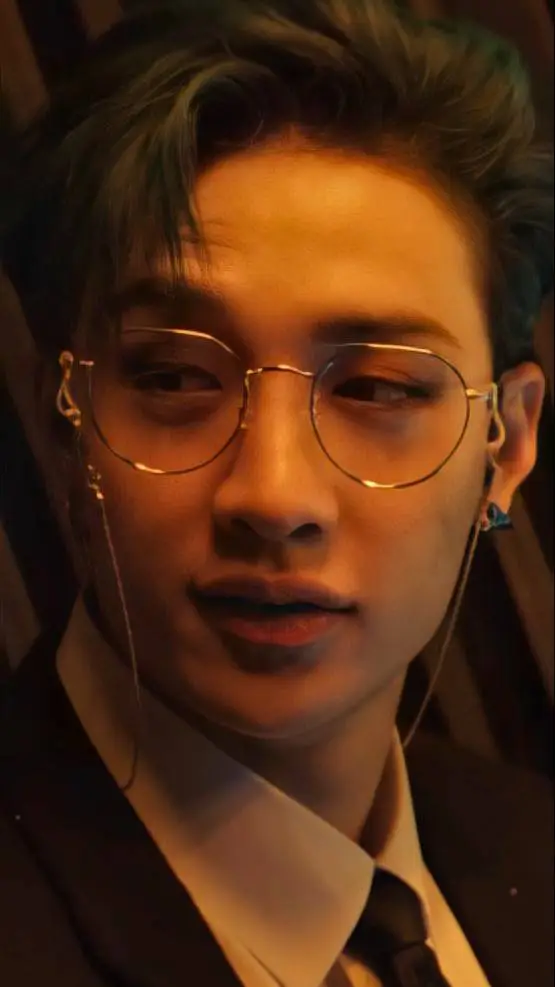 ai character: Bangchan🐺💍 background