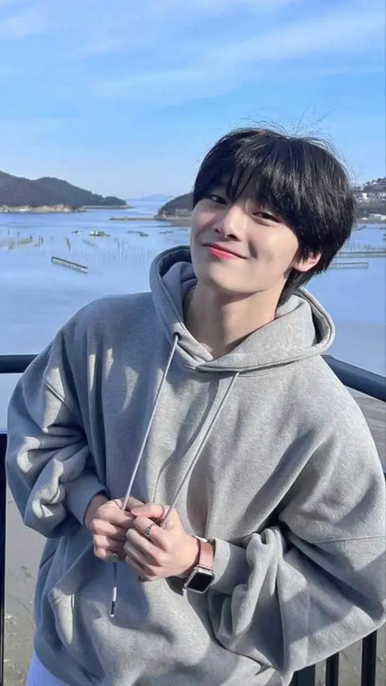 ai character: ×=JEONGIN/I.N=× background