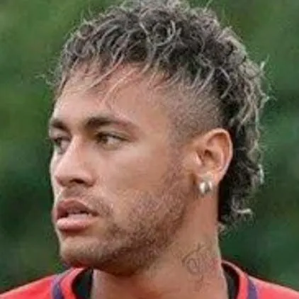 chat with ai character: Neymar jr