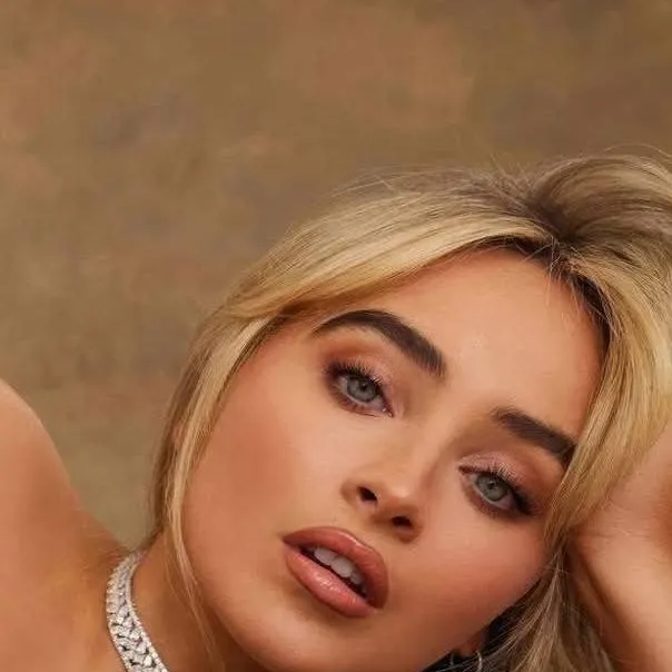 chat with ai character: Sabrina carpenter 