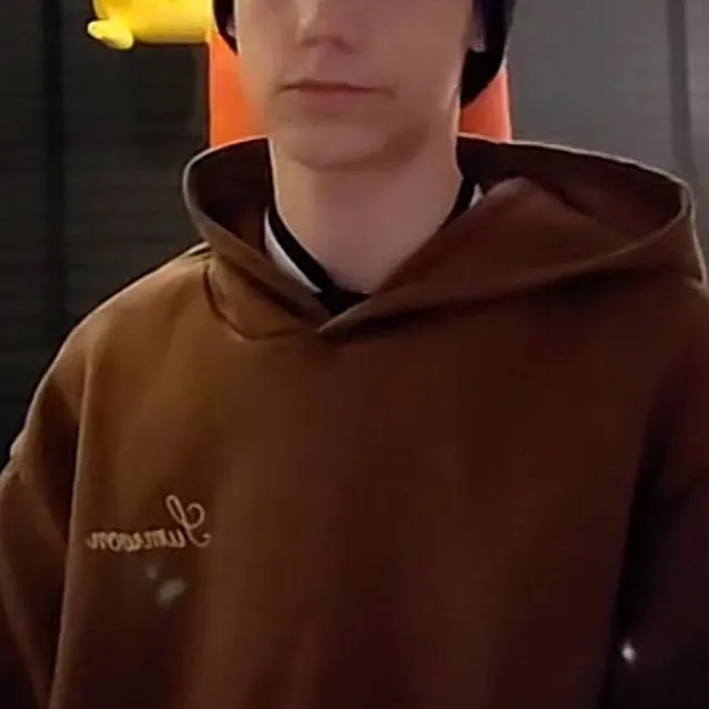 chat with ai character: M/Jojo