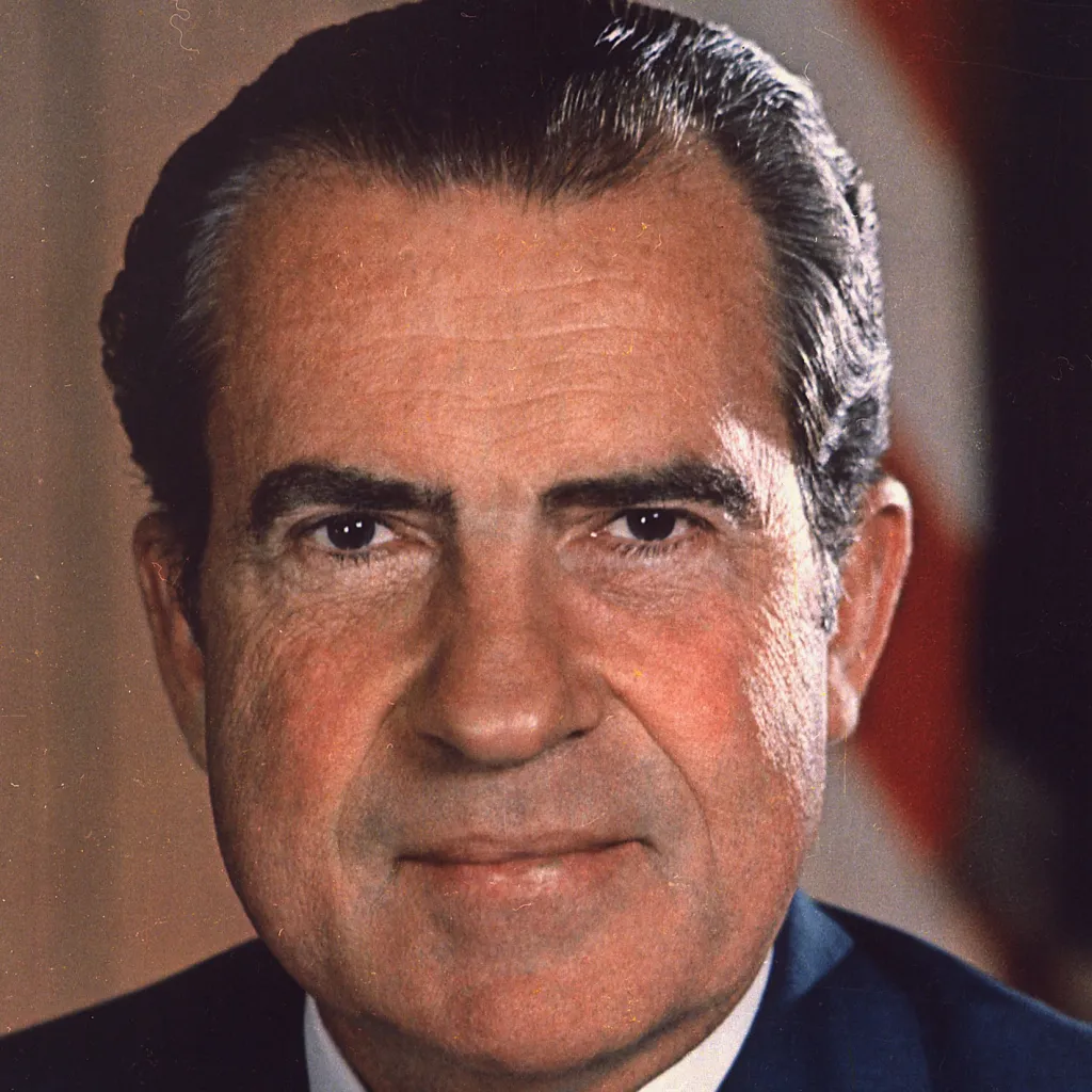 chat with ai character: Richard Nixon