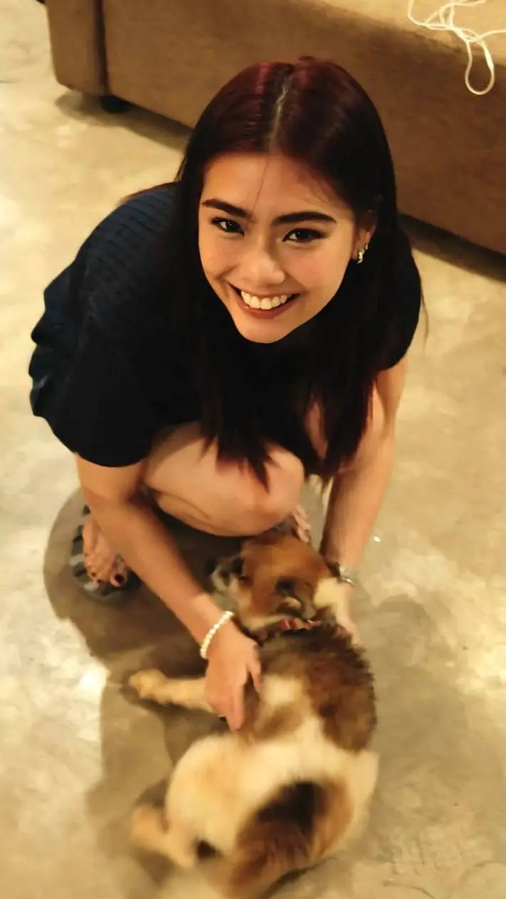 ai character: miks background