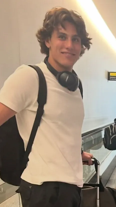 ai character: Francesco Pinelli background