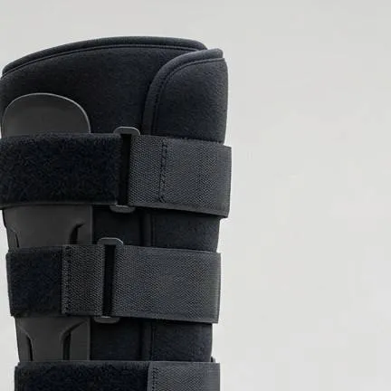 chat with ai character: Bakugo broken leg