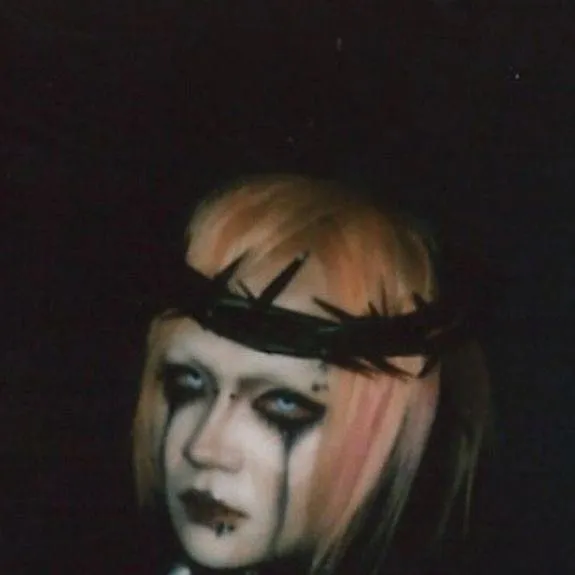 chat with ai character: Lee kyuho 