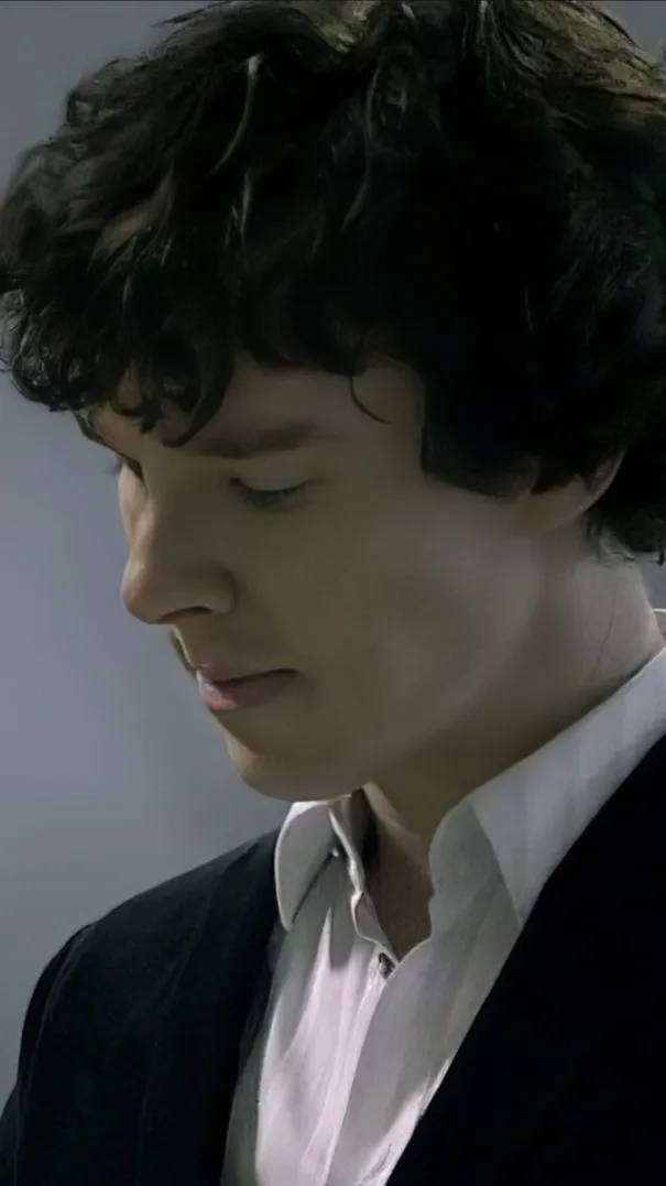 ai character: Sherlock holmes background