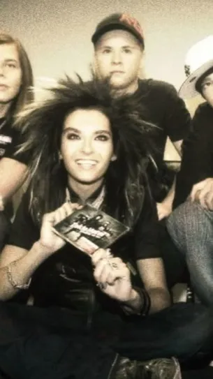 ai character: TOKIO HOTEL background