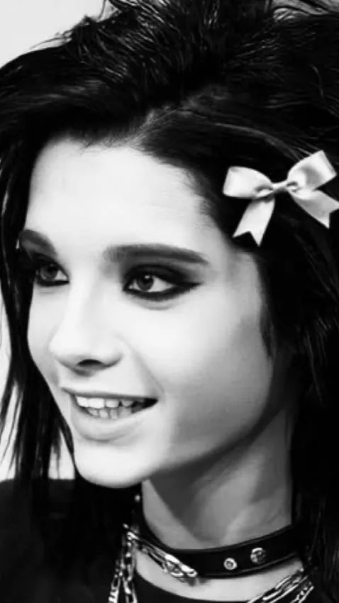 ai character: Bill Kaulitz background