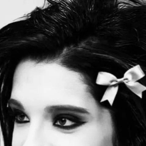 chat with ai character: Bill Kaulitz