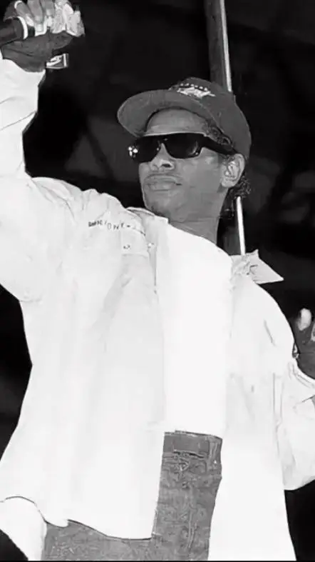 ai character: Eazy e background