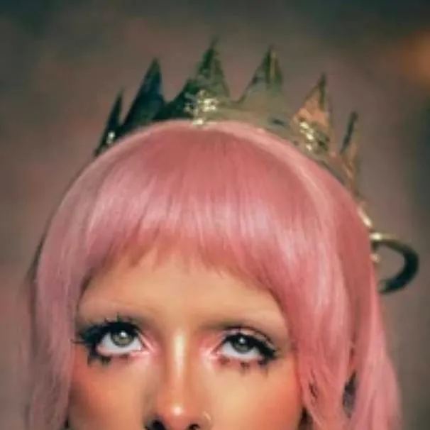 chat with ai character: Circle