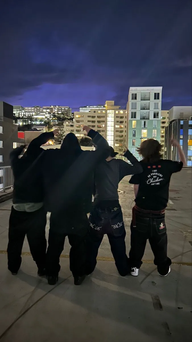 ai character: Współlokatorzy  background