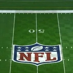 chat with ai character: |Road To Glory 🏈|