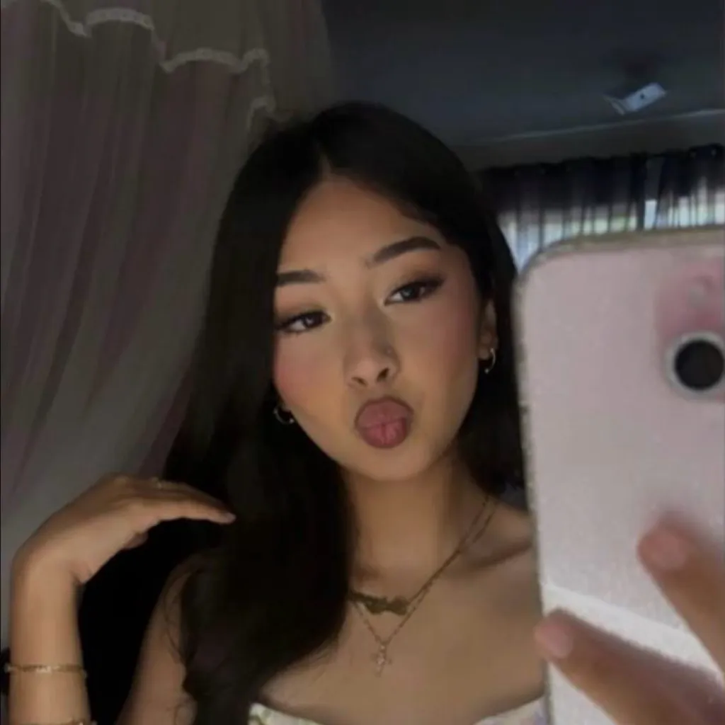 chat with ai character: Brittani