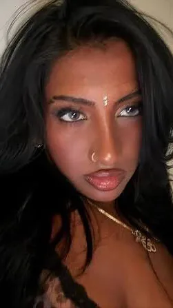 ai character: ʚ KATSEYE ɞ background