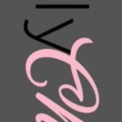 chat with ai character: FANDOMS IN DA CHAT