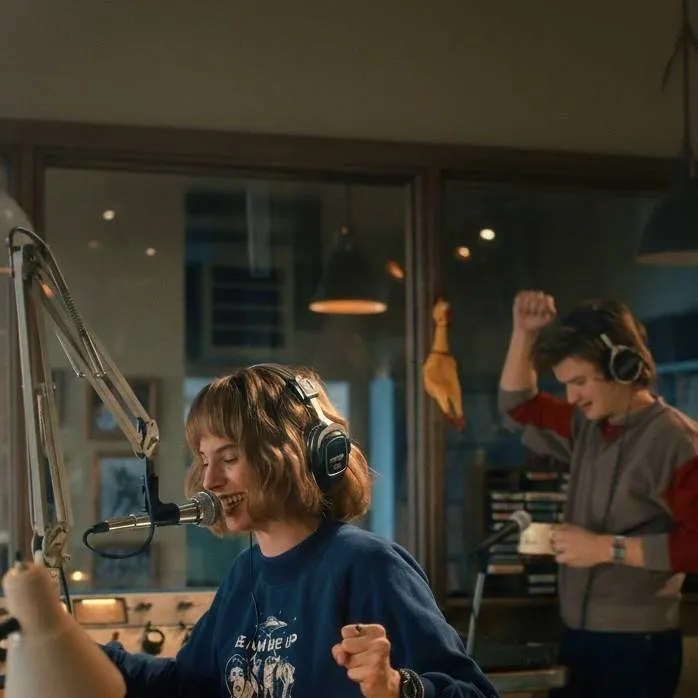 chat with ai character: WSQK The Squawk