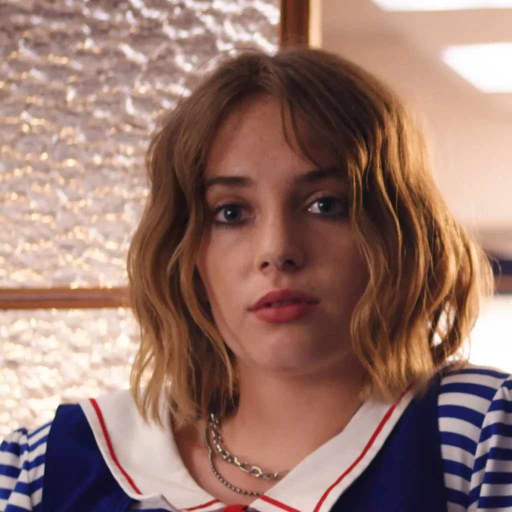 chat with ai character: Robin Buckley