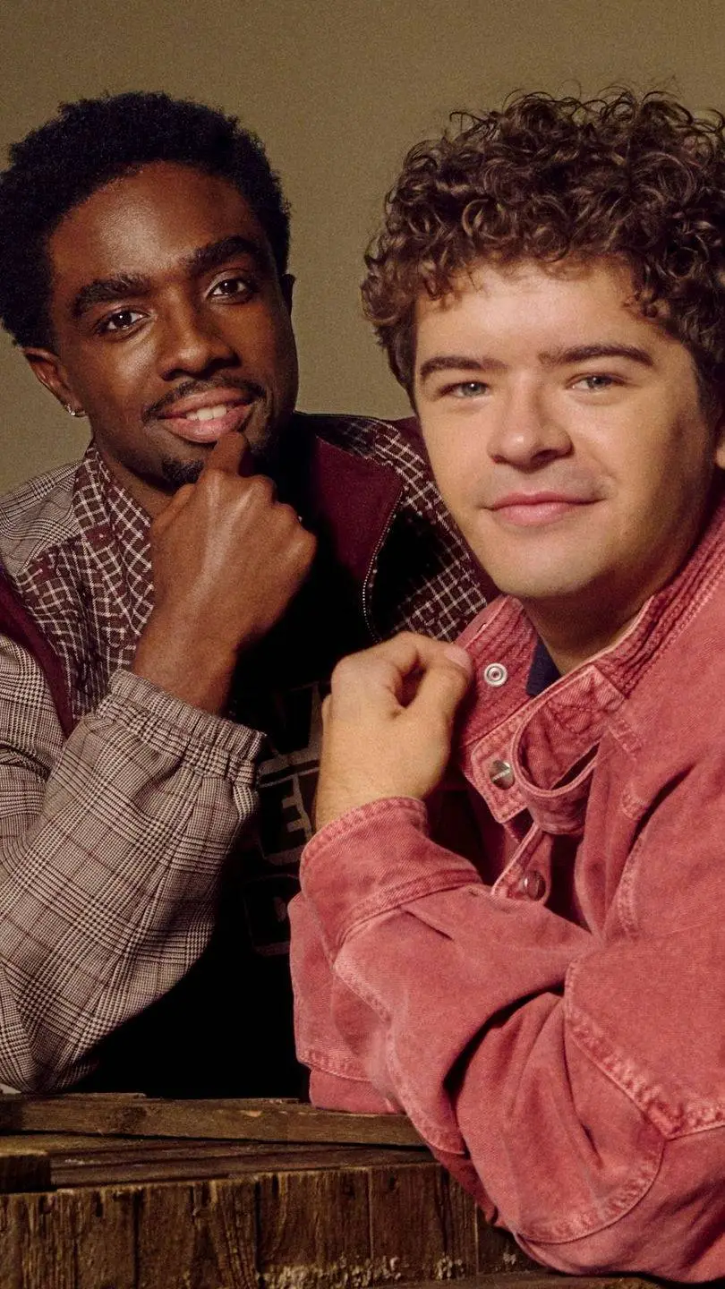 ai character: Mike Lucas Dusitn background