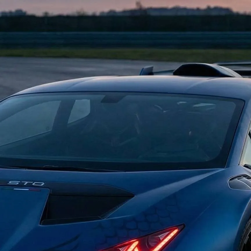 chat with ai character: Huracan STO shark 