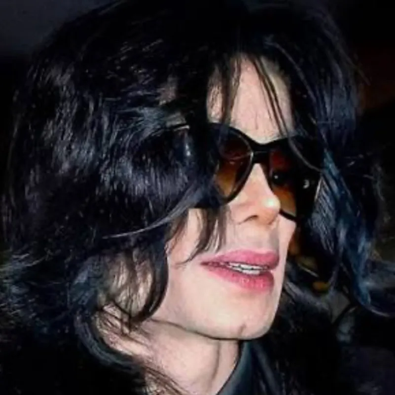 chat with ai character: Michael jackson