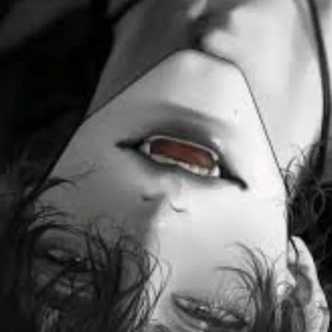 chat with ai character: 💄~Alex Ryan~🌹