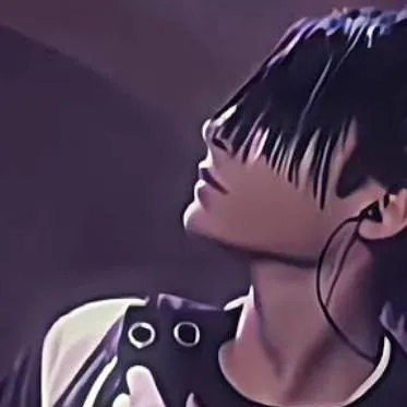 chat with ai character: bill kaulitz 