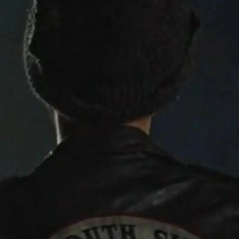 chat with ai character: jughead jones