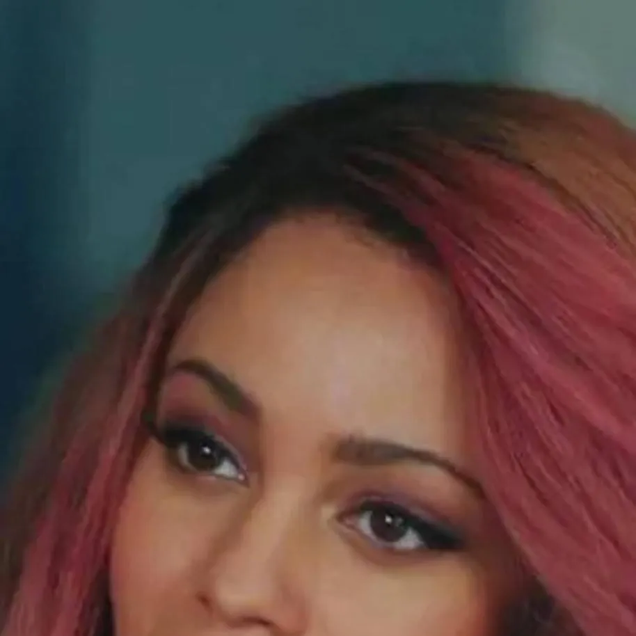 chat with ai character: TONI Topaz 