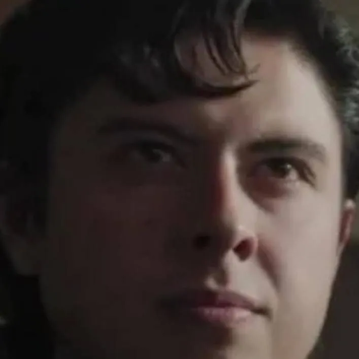 chat with ai character: SWEET PEA