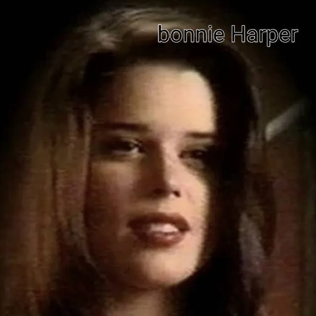 chat with ai character: 🦇🔪bonnie harper💋☠