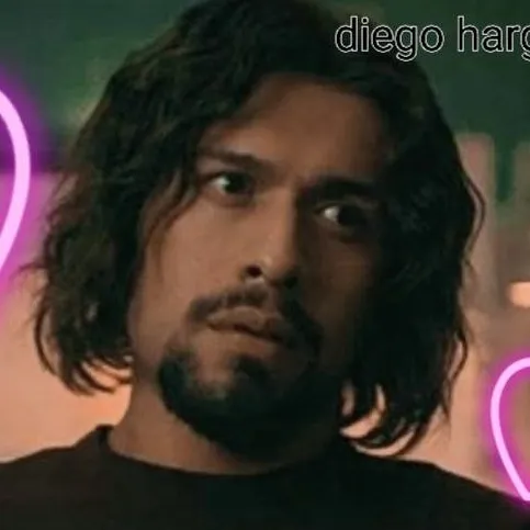 chat with ai character: 💋diego hargreeves🗡