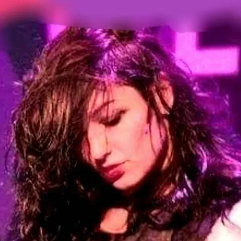 chat with ai character: 🎼LYN Z💋❤💕